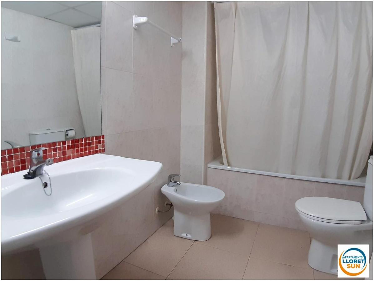 Apartments Lloret Sun يوريت دي مار المظهر الخارجي الصورة