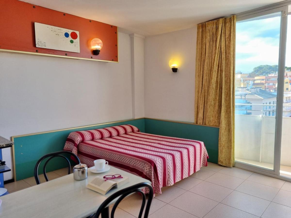Apartments Lloret Sun يوريت دي مار المظهر الخارجي الصورة
