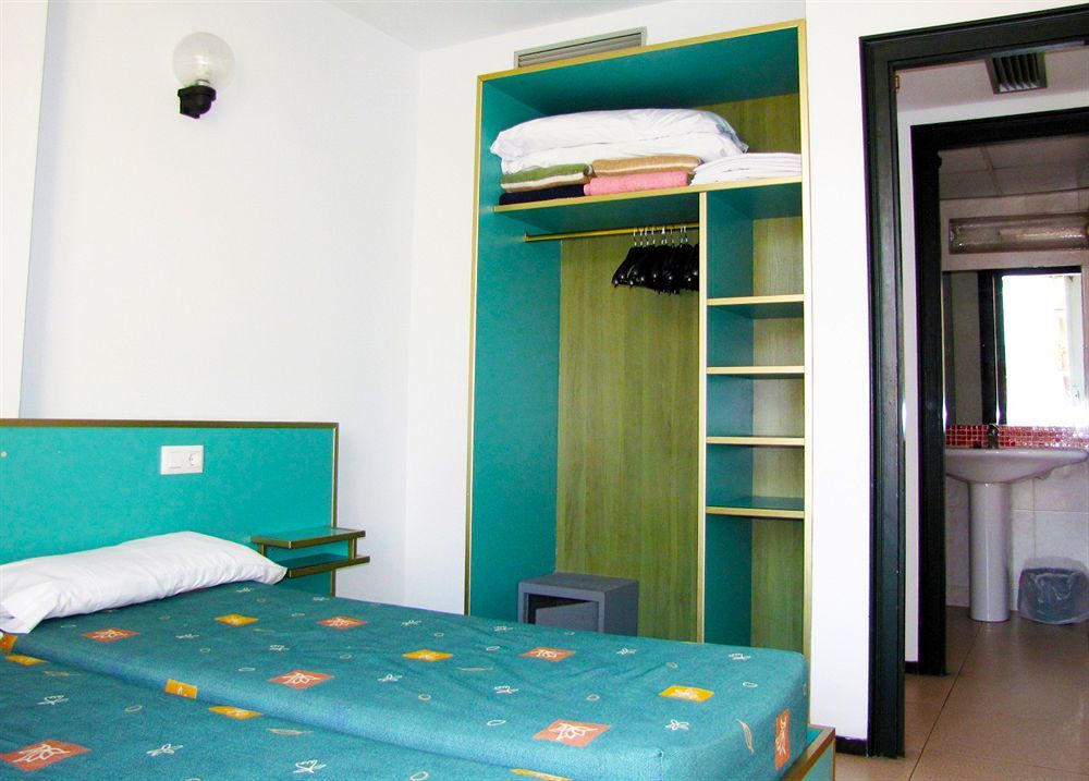 Apartments Lloret Sun يوريت دي مار المظهر الخارجي الصورة